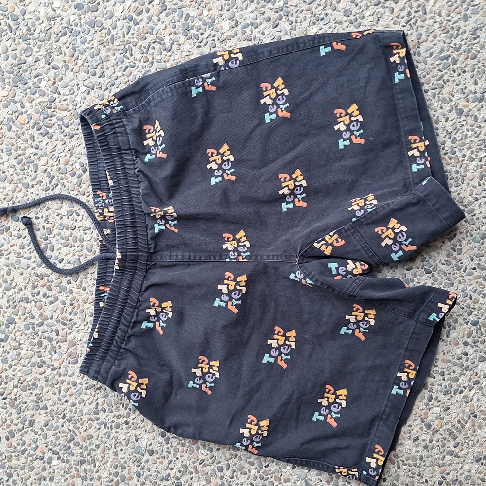 Retro Teddy Fresh Rainbow Logo Pattern 100% Cotton Camp Shorts Size Small